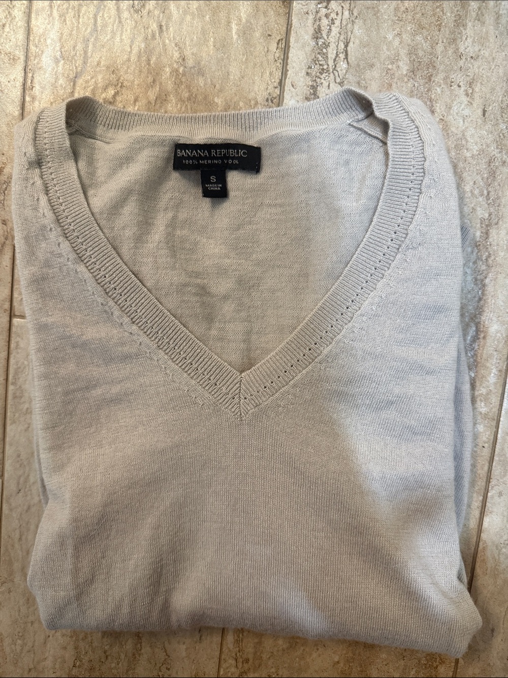 Banana Republic women’s
 Light Gray V-Neck merino wool Sweater